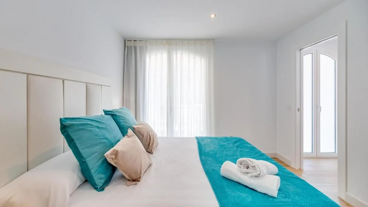 Huerto 22 Chic Urban Corner Apartment Estepona Spain